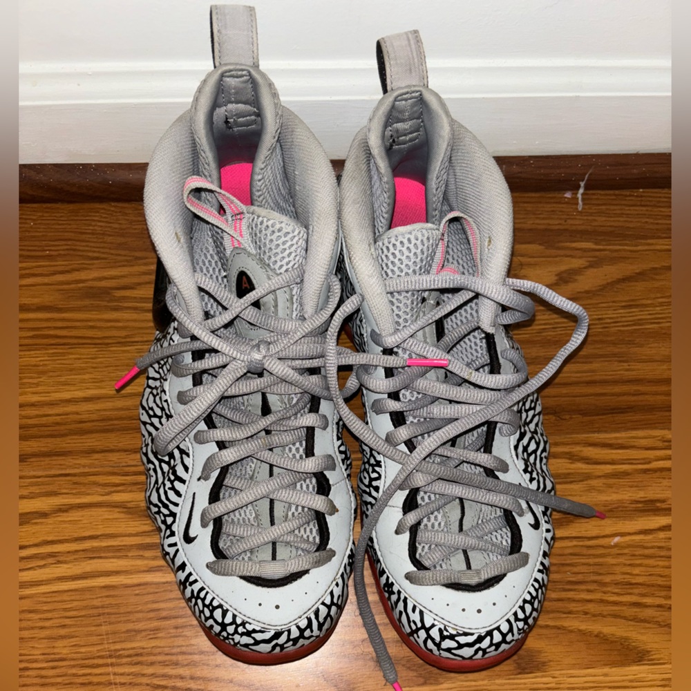 Nike
Air Foamposite Pro PRM "Elephant Print" sneakers SIZE 10